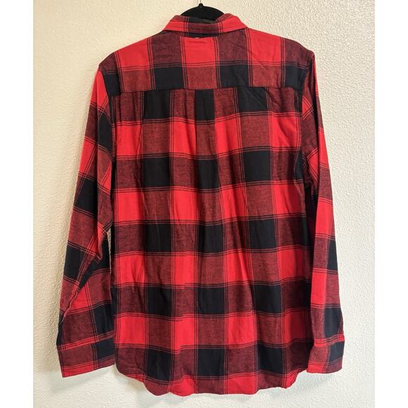 NWT St Johns Bay Men’s Size M Flannel Shirt Red Black Buffalo Plaid Classic Fit - Picture 2 of 7